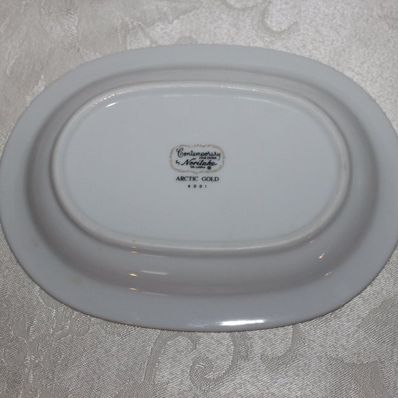 Noritake Arctic Gold Gravy Boat - Picture 5 of 11